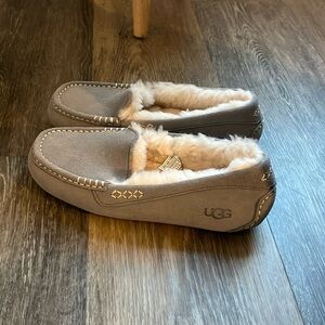 Ugg shoes